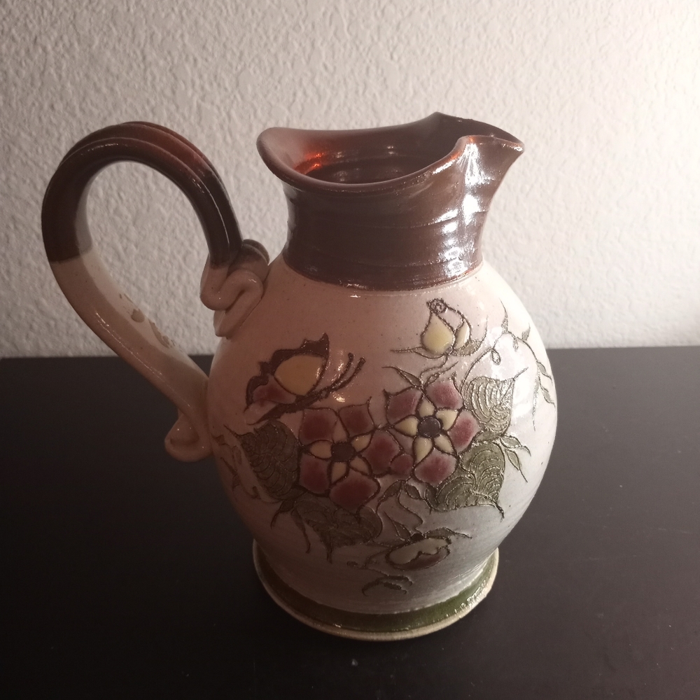 Signed Clay Belly Mexico Handpainted Floral Applique 7" Pitcher Vase